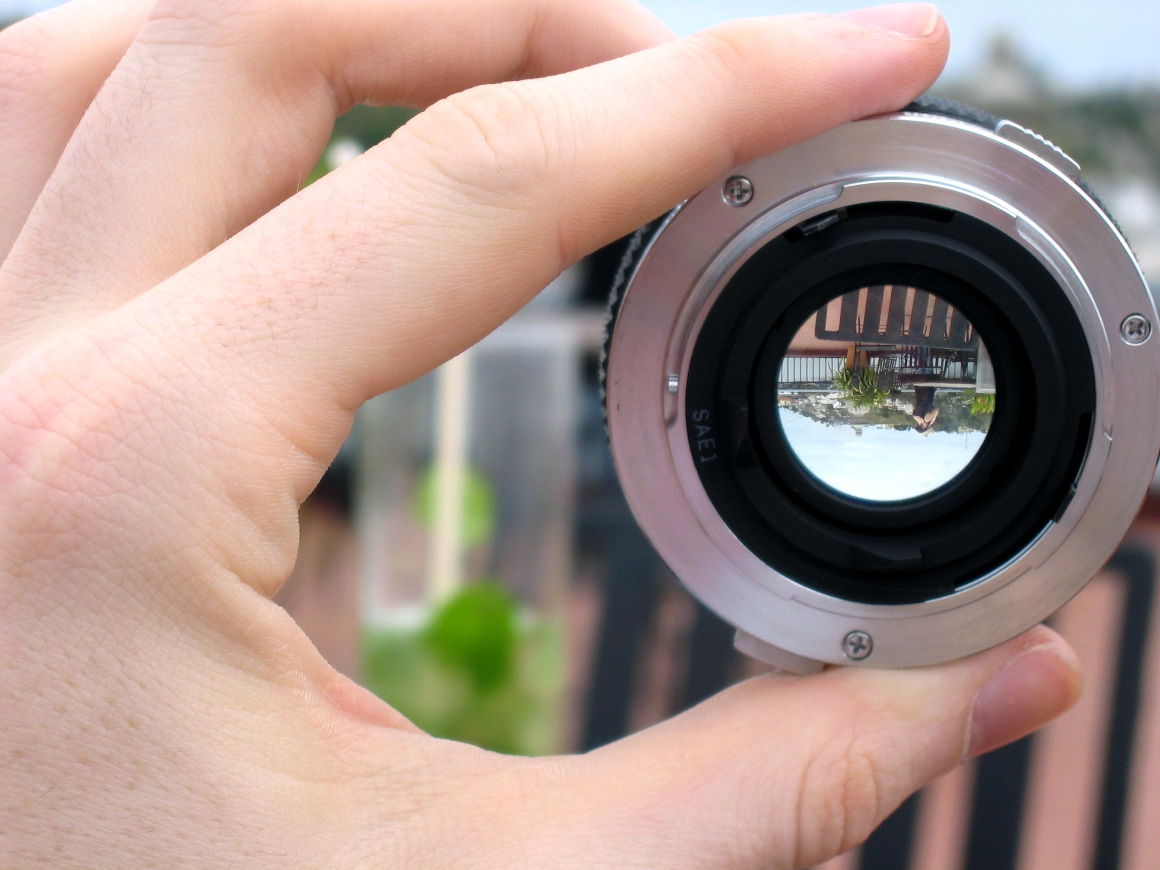 Tokai Creates And Distributes Worlds Thinnest Lens