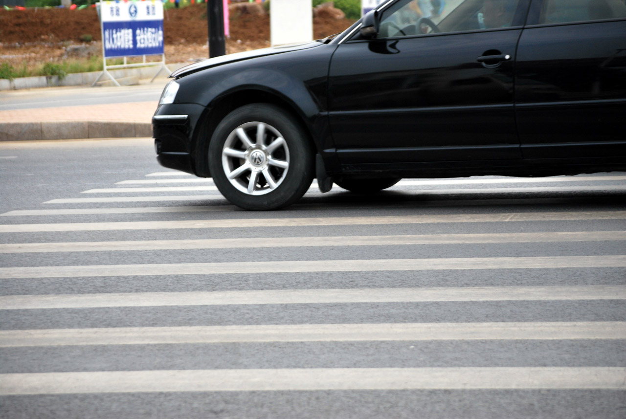 european parliament calls for eye tests every 10 years